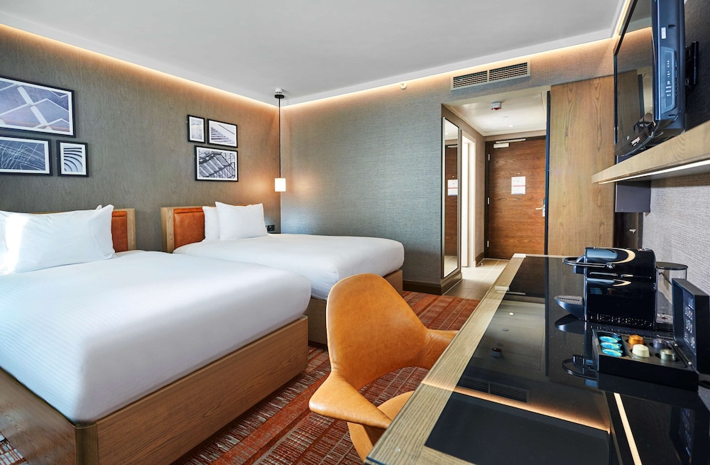 Hilton London Tower Bridge 23/83
