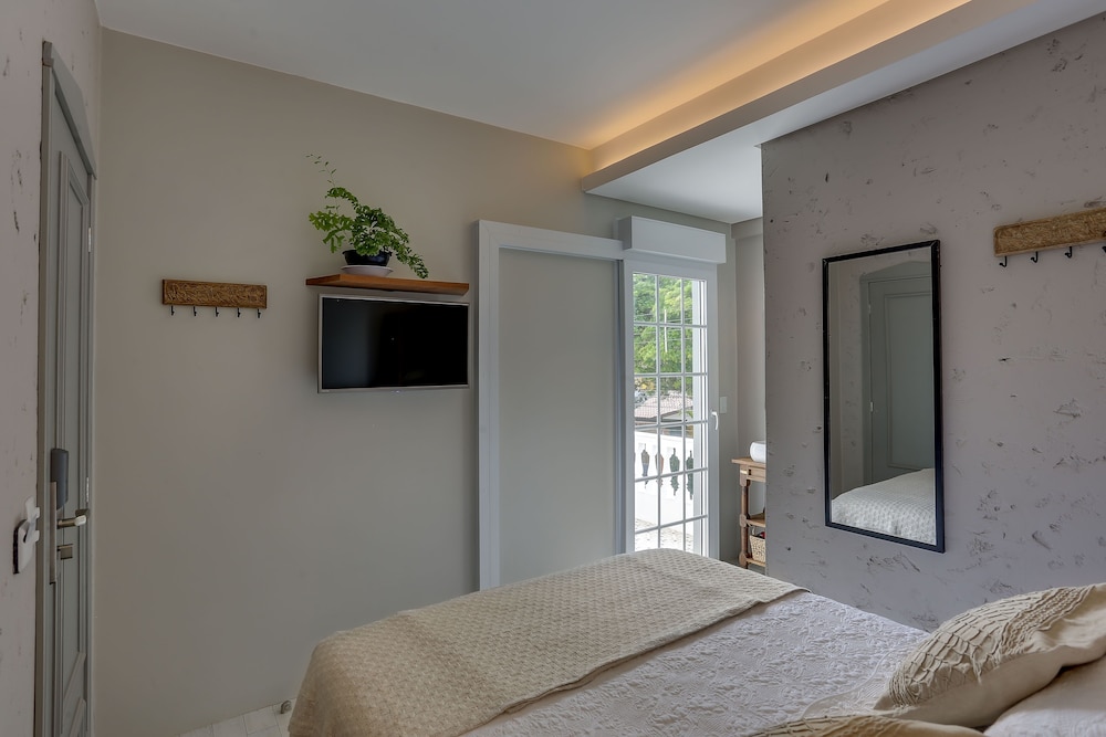 Solar Beach Hotel 16/50
