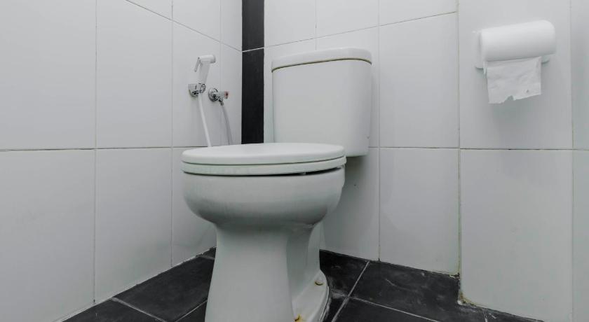 Reddoorz Plus Pasar Baru 40/43