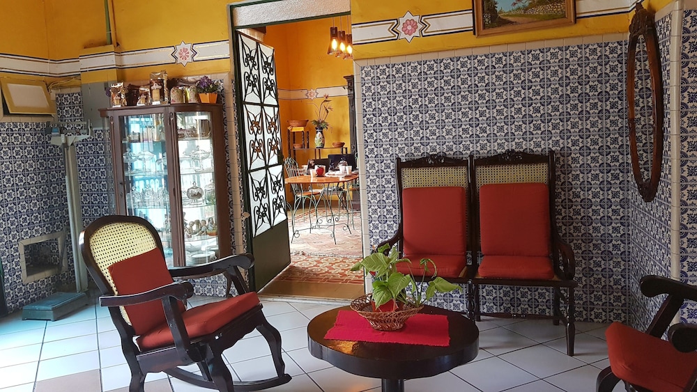 Hotel Mucuy 18/25
