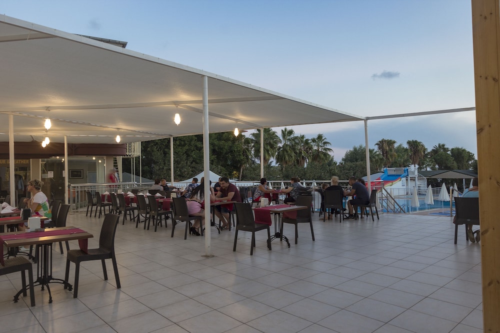 Grand Paradise Hotel 39/50