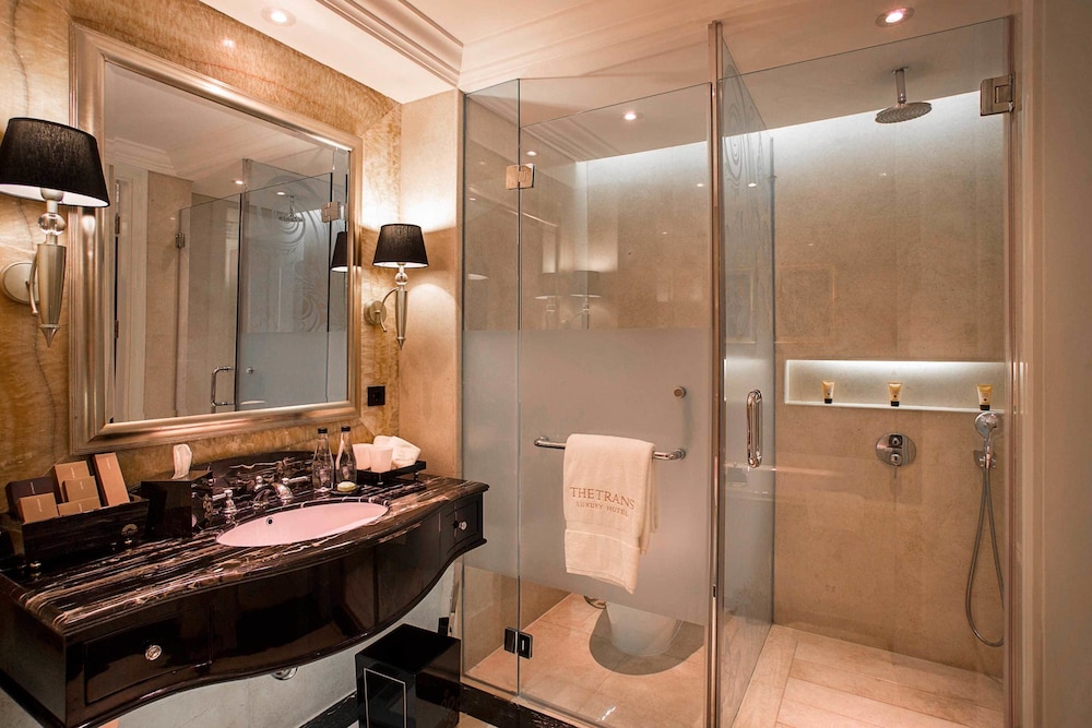 The Trans Luxury Hotel 14/73