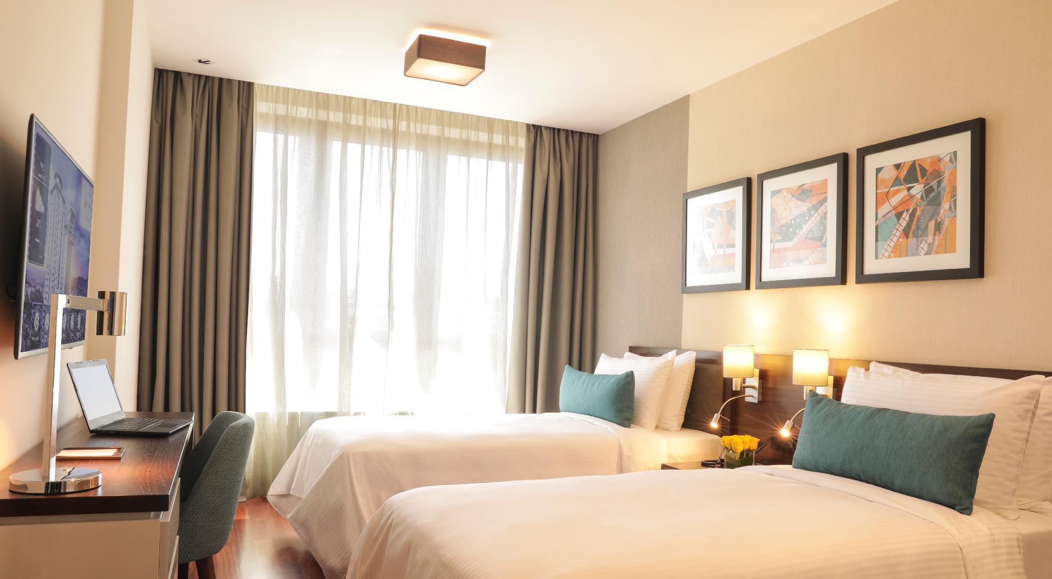 2 Bedrooms, Apartment, King and Twin Beds, City View