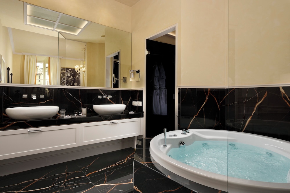 Hotel San Firenze Suites And Spa 45/75