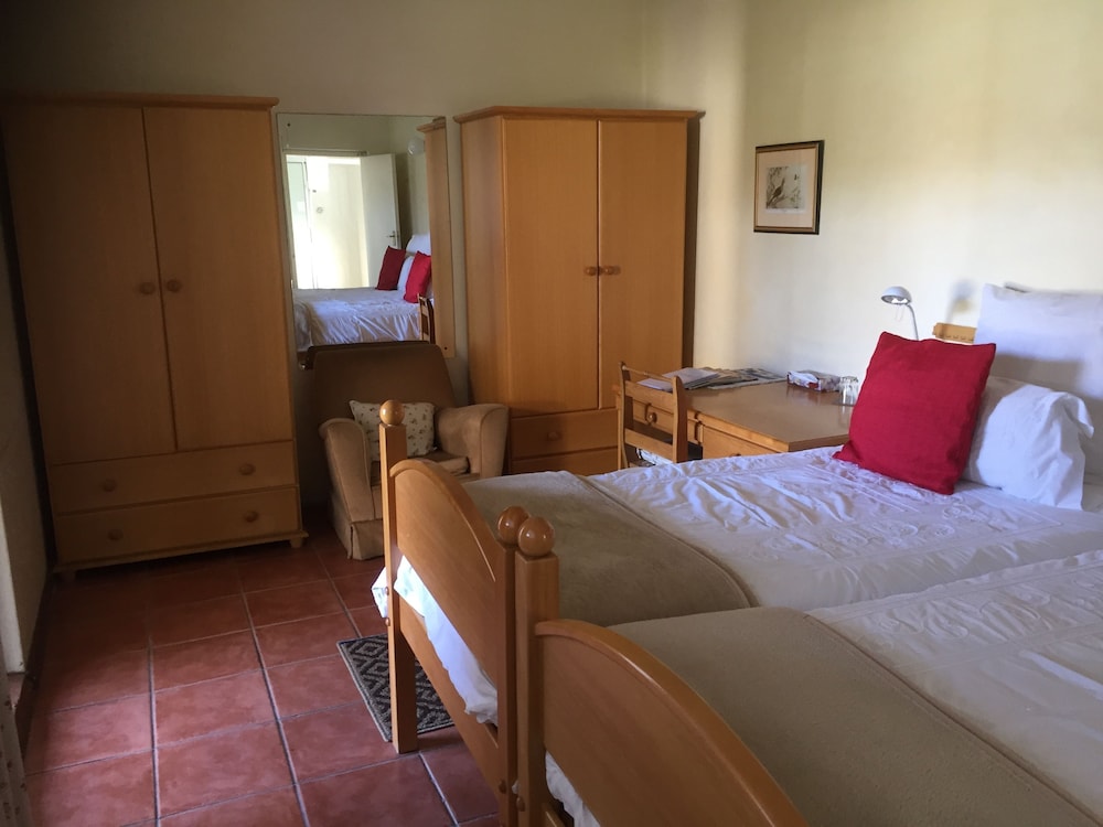Howard's End Manor 5/50