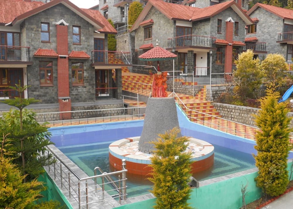 Nature Bloom Hotel And Resort 8/50