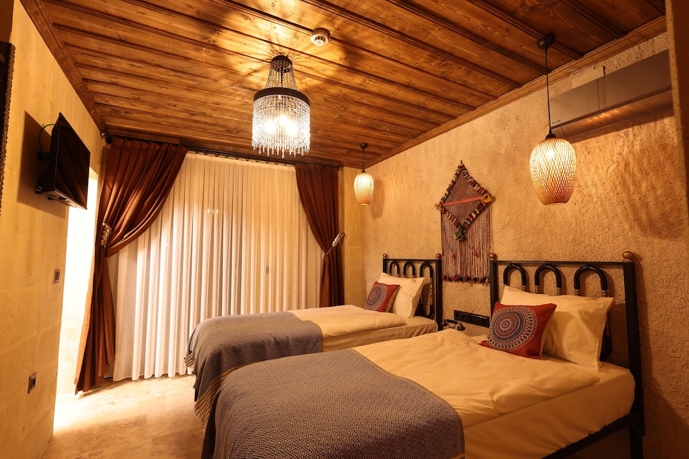 Alika Castle House 23/39
