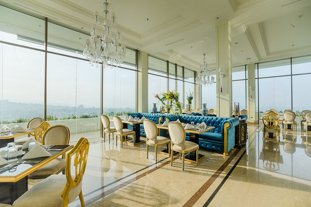 Art Deco Luxury Hotel & Residence 26/39