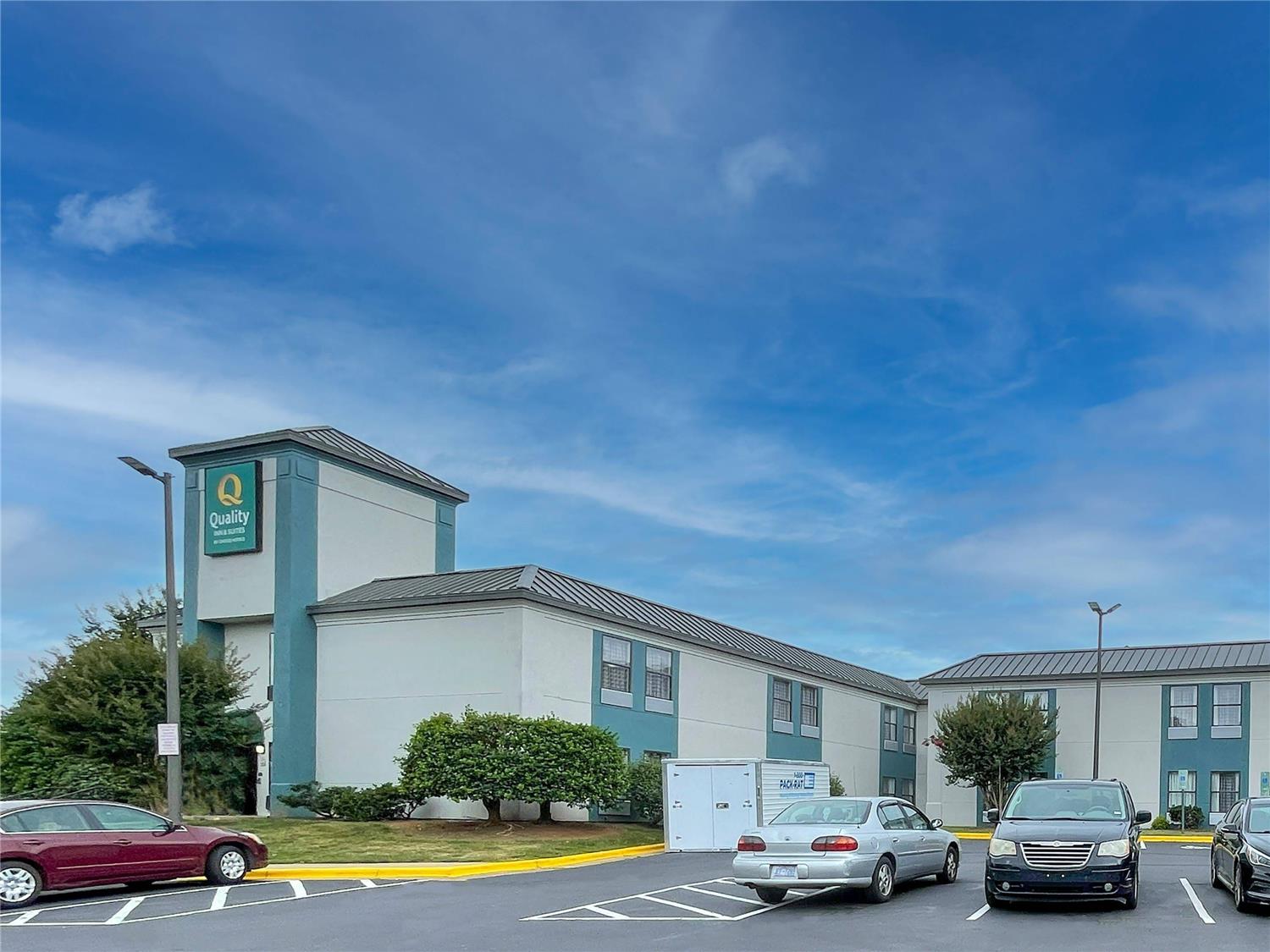 Quality Inn & Suites Clemmons I-40 24/24
