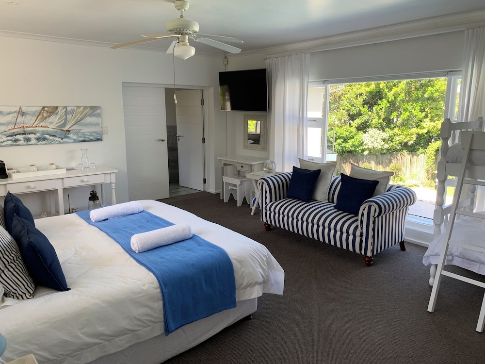 Deluxe, Queen Bed