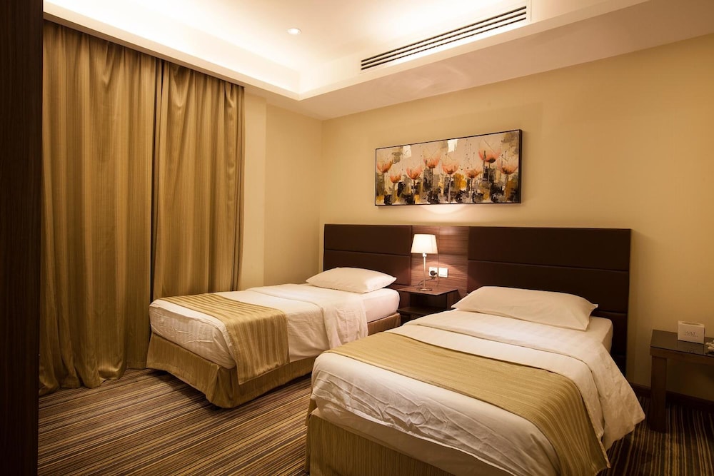 جراند لي لي(Grand Lily Hotel Suites) 16/46