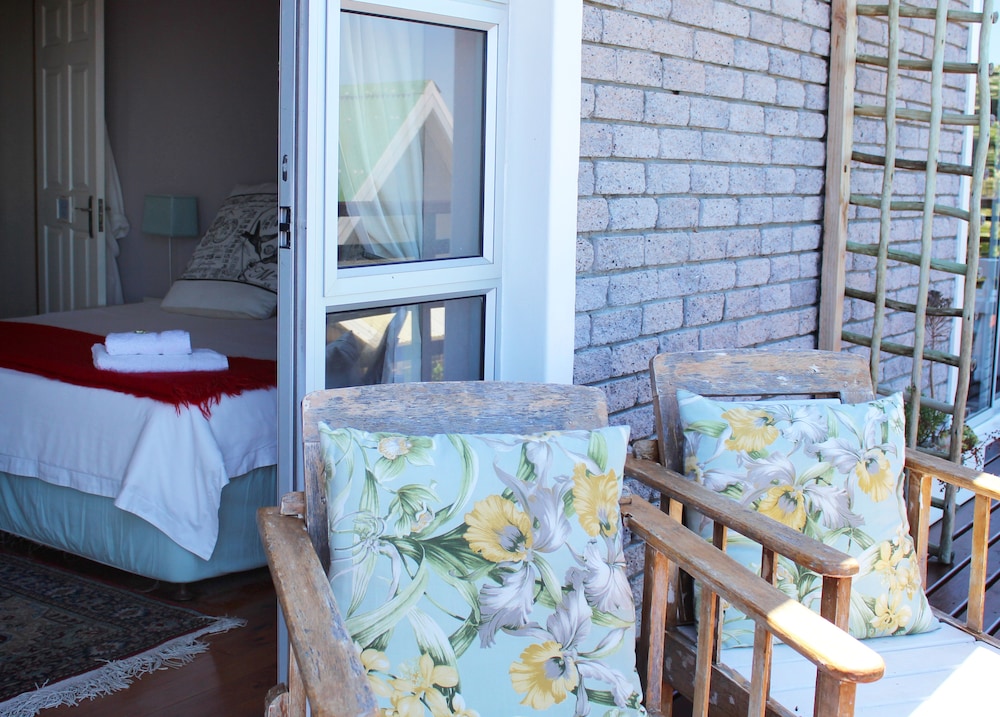 Bluebottle Guest House 50/50