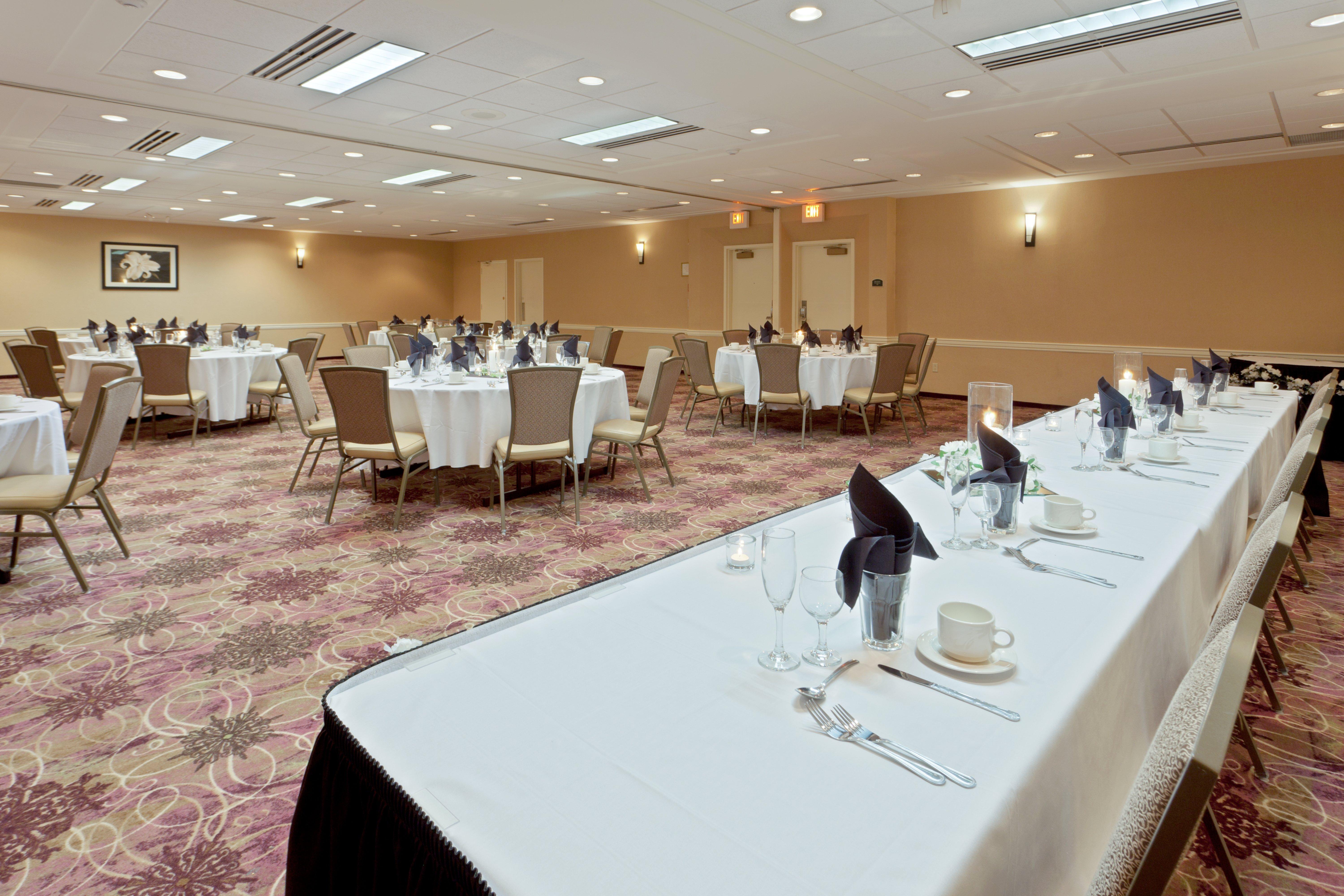 Armoni Inn and Suites 56/57