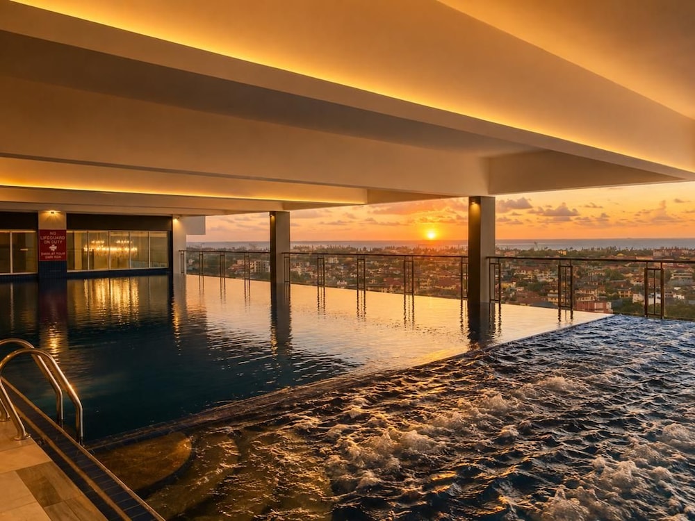 Stirling Suites 33/48