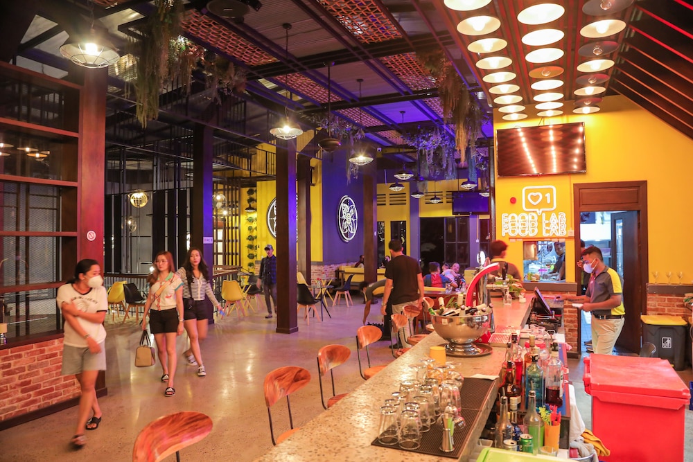 The Twizt - Lifestyle Hostel 36/48