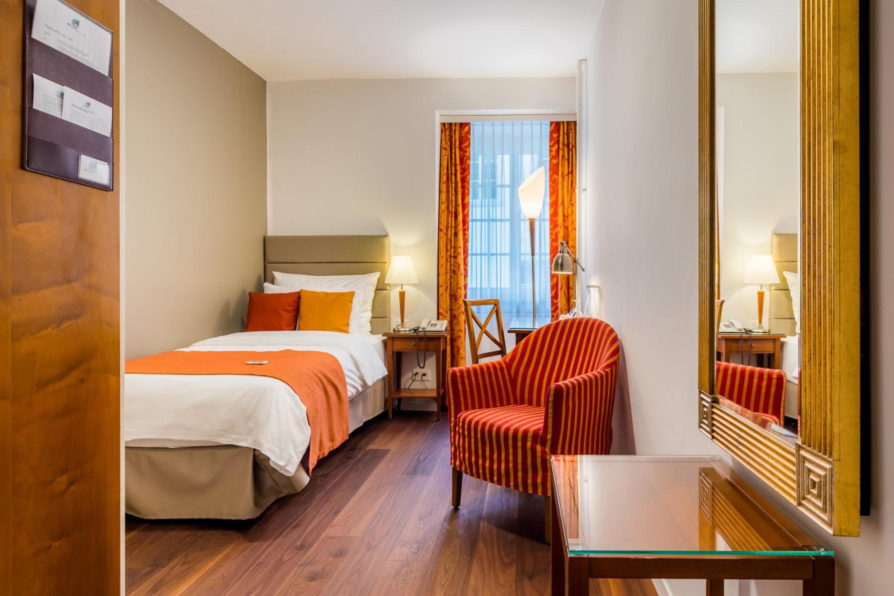 Room, Single, City Side