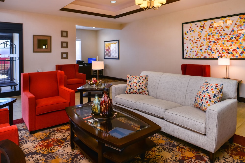 Holiday Inn Express Hotel And Suites Pittsburg 40/73