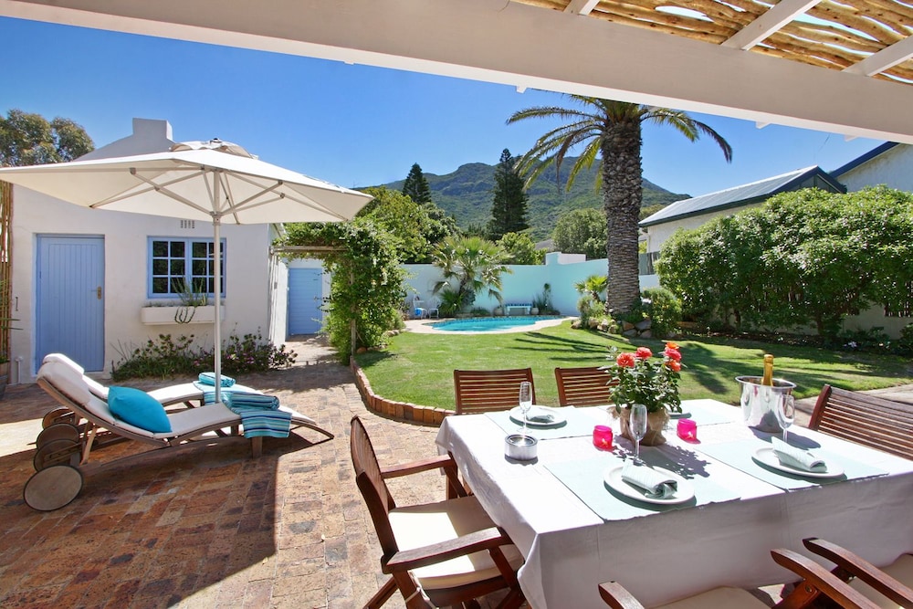 Hout Bay Beach Cottage 16/49