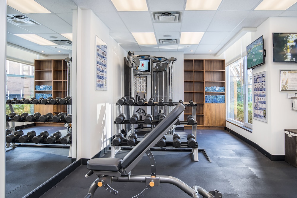 Best Western Premier Chateau Granville Hotel and Suites and Conf. Centre 39/61