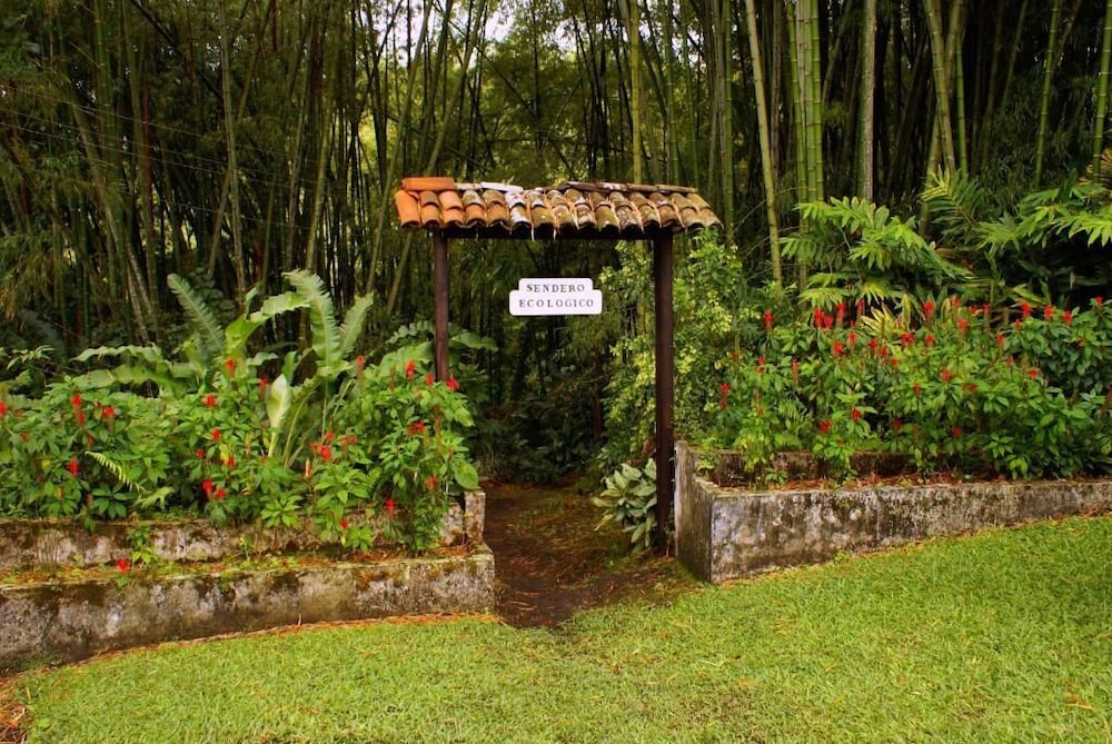 La Floresta Hotel Campestre 37/55