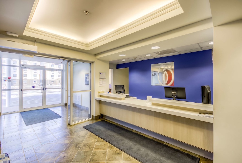 Super 8 by Wyndham Estevan 12/47