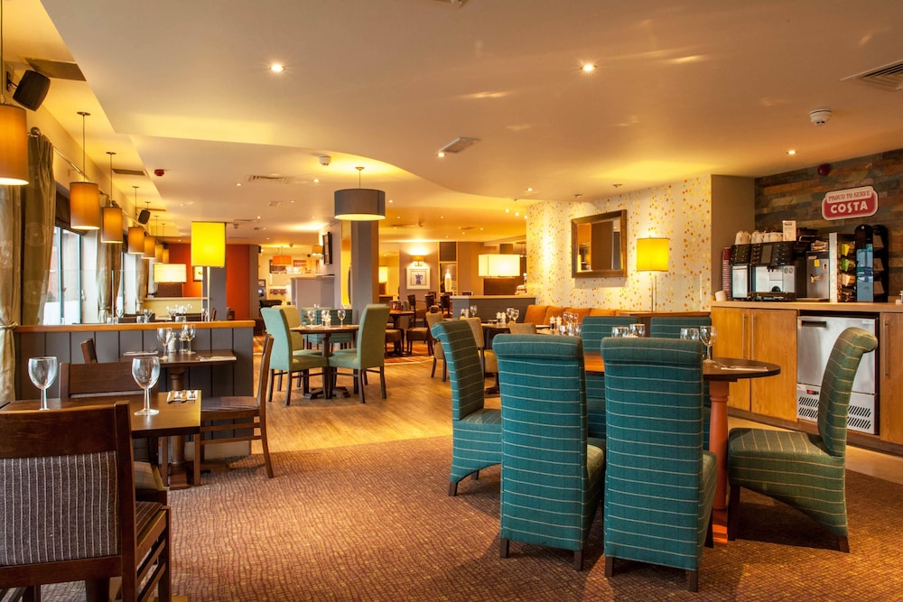 Premier Inn East Midlands Airport 25/42