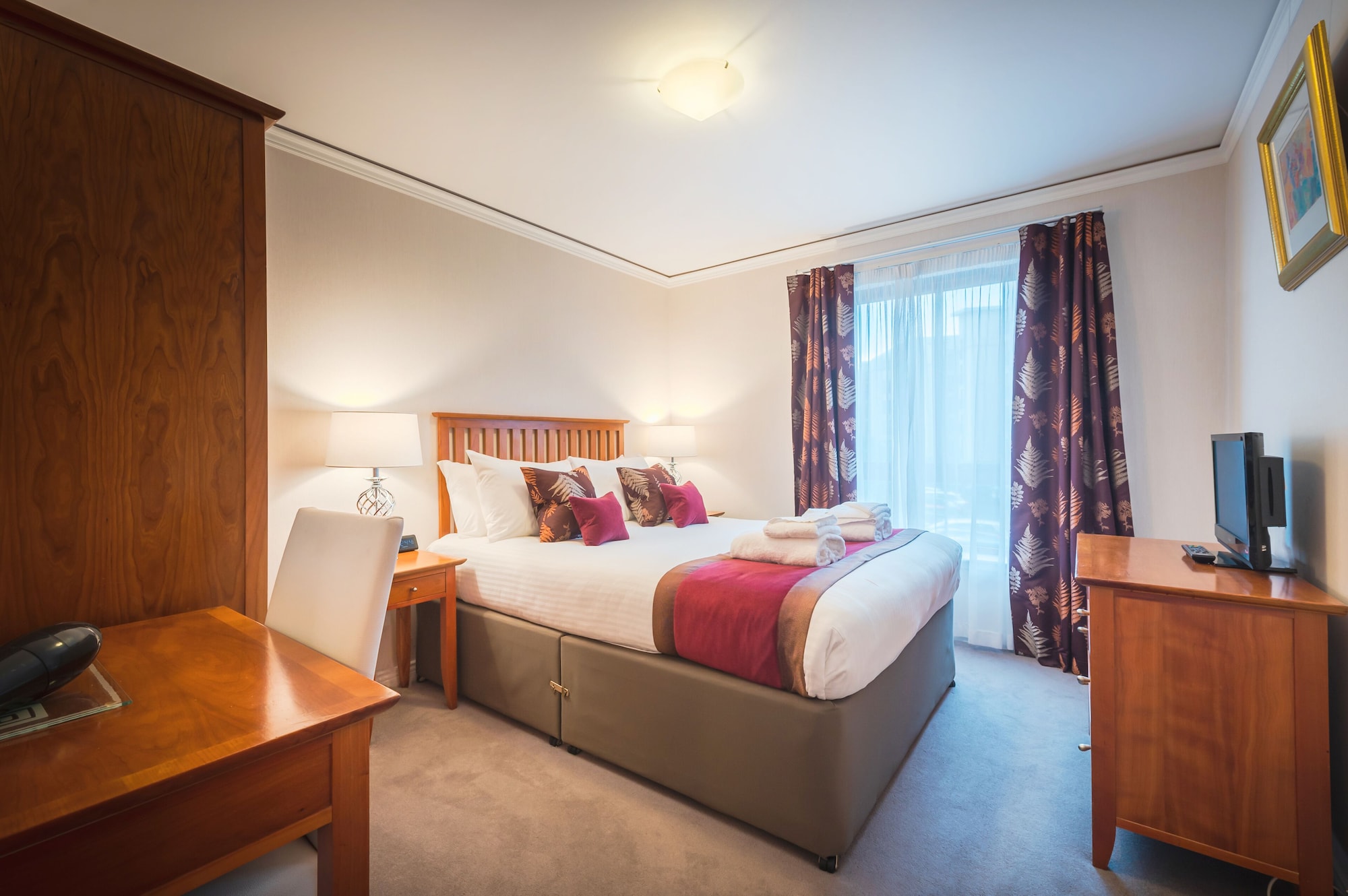 2 Bedrooms, City, Apartment, Double and Twin Beds, Kitchen