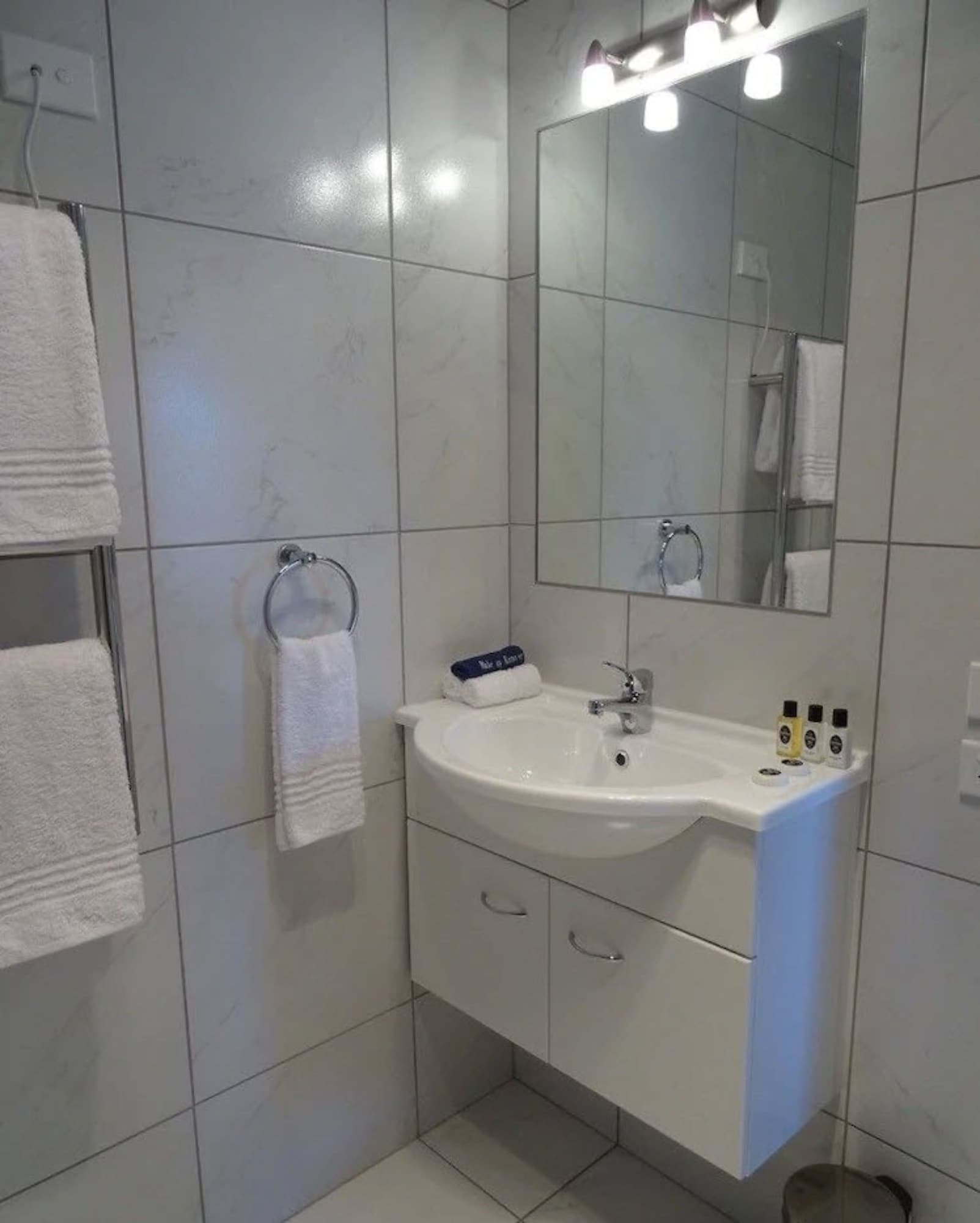 1 Bedroom, Suite, Single Bed, BKs Premier Motel Hamilton 4/4