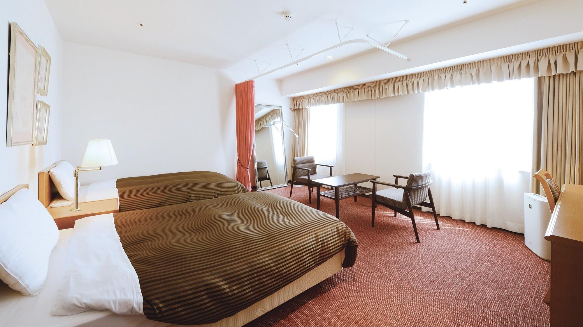 Deluxe, Twin Beds, Ocean View, Night View