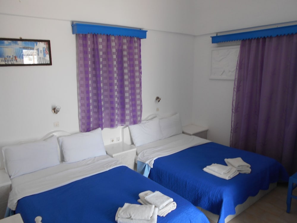PERISSA HOTEL 7/50
