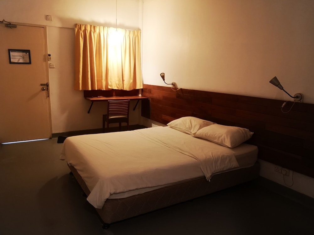 Oyo 161 Lodge Paradize Hotel 12/25