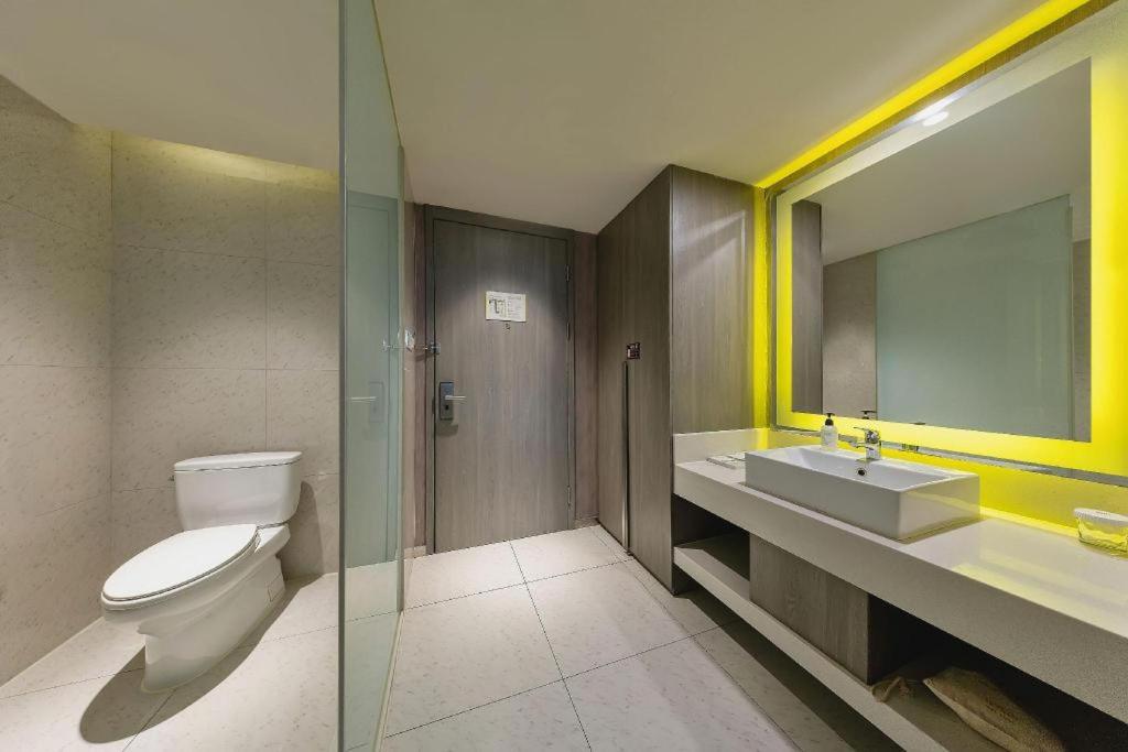 Metropolo Jinjiang Hotel (Shenyang Country Garden, Datonghu Metro Station) 53/54