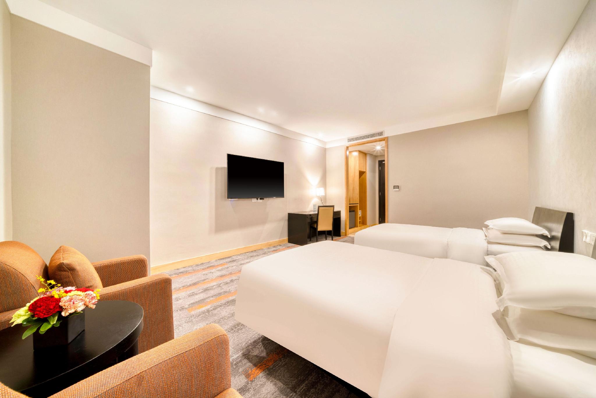 Classic, Twin Beds, No Window