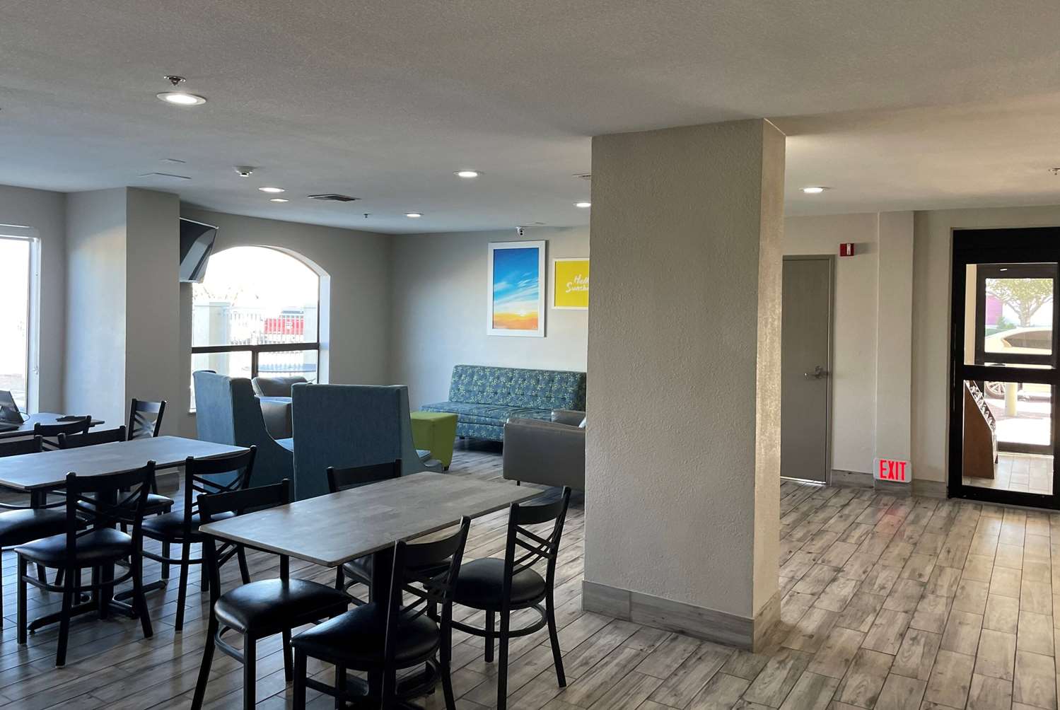 Days Inn by Wyndham Dallas Garland West 20/23