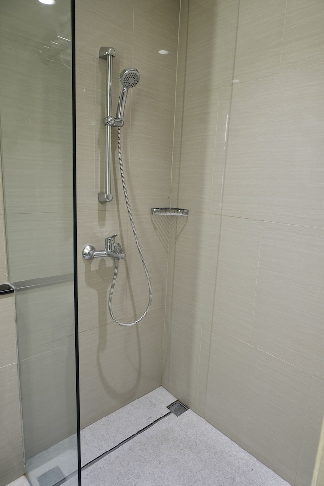 @Hom Hotel Simpang Lima 50/50