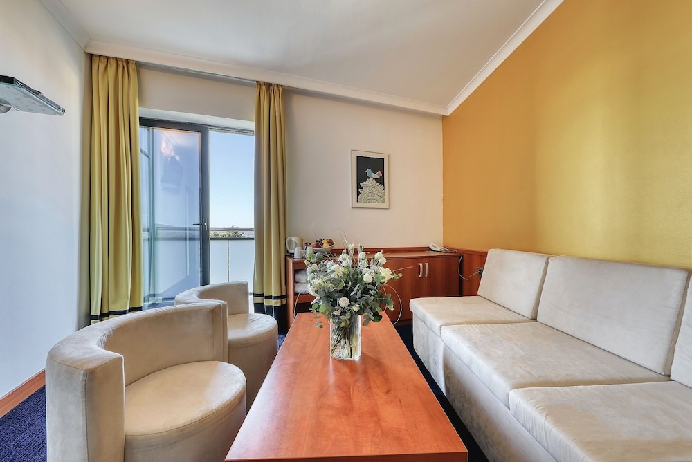 Ilirija Hotel 39/53