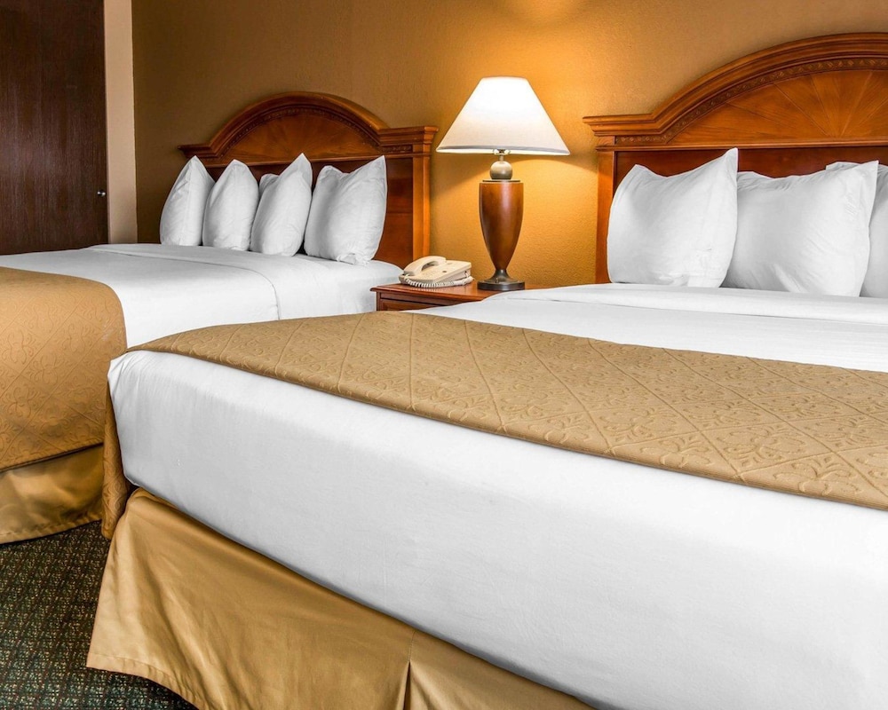 Quality Inn Southfield - Detroit 8/39