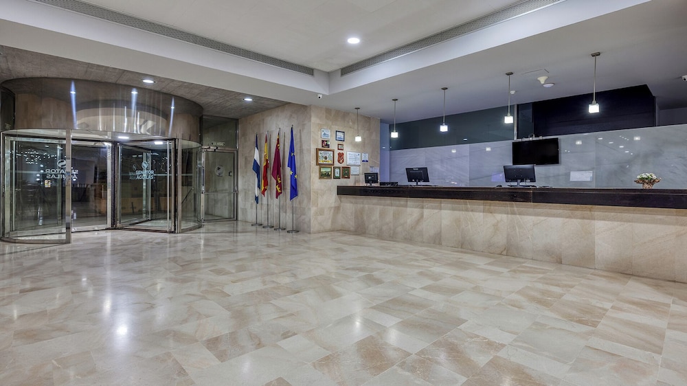 Senator Aguilas Hotel 7/49