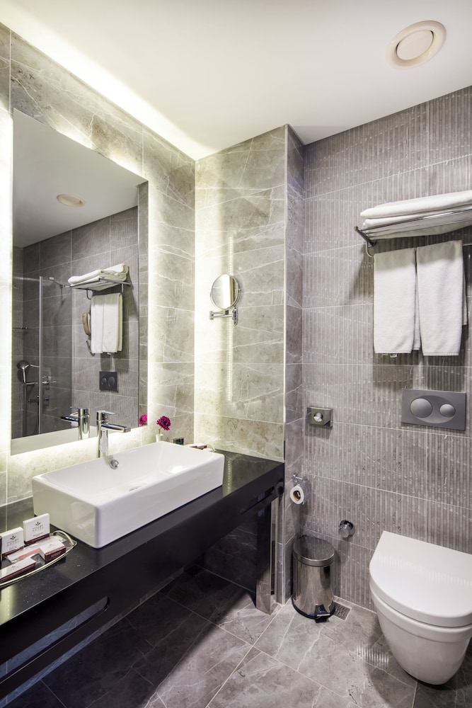 Deluxe, Twin Beds, 2 Murphy Beds, Sea View، VOLLEY HOTEL ISTANBUL 8/9