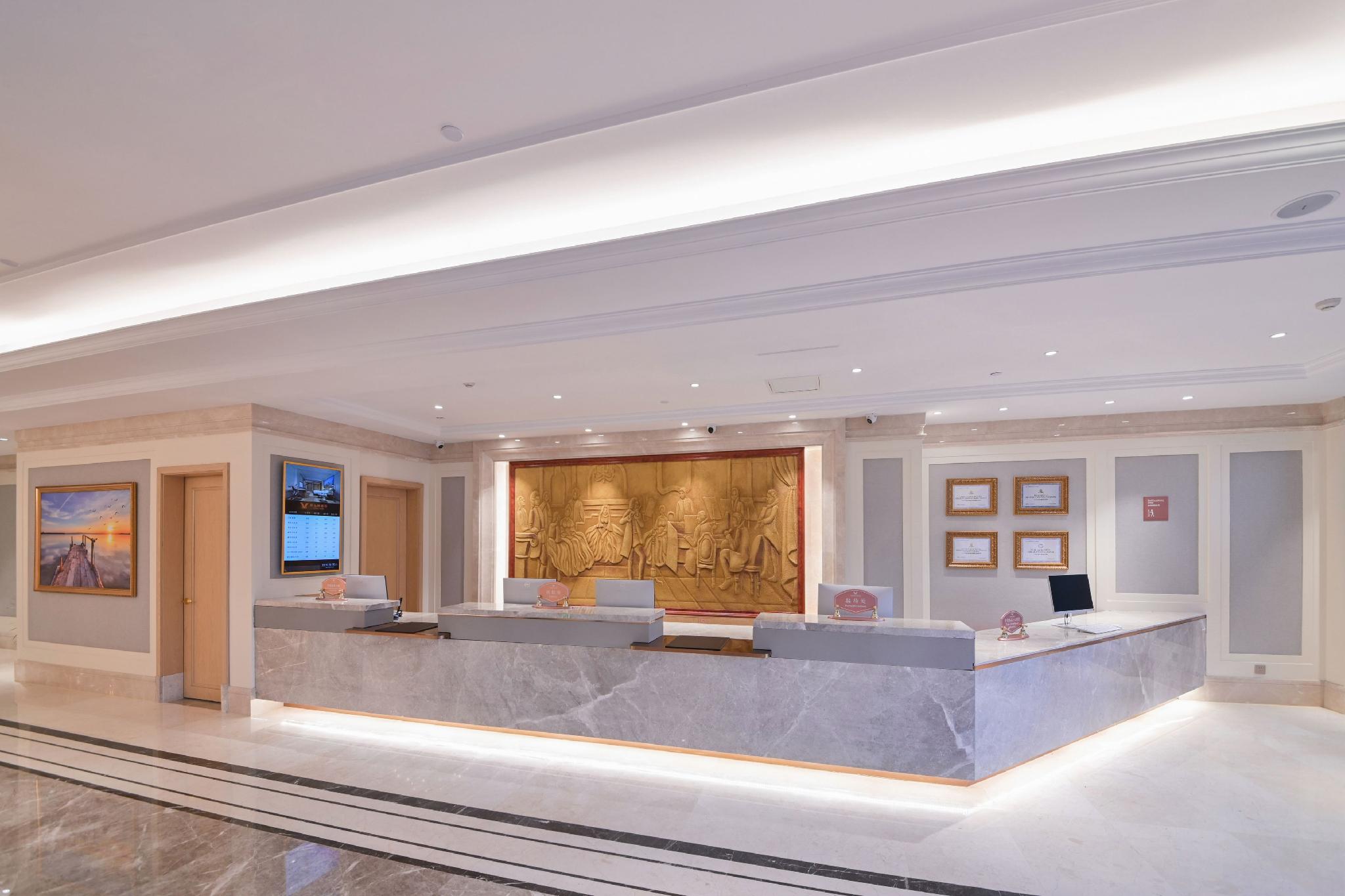 Vienna hotels (Hebi sands international store) 8/36