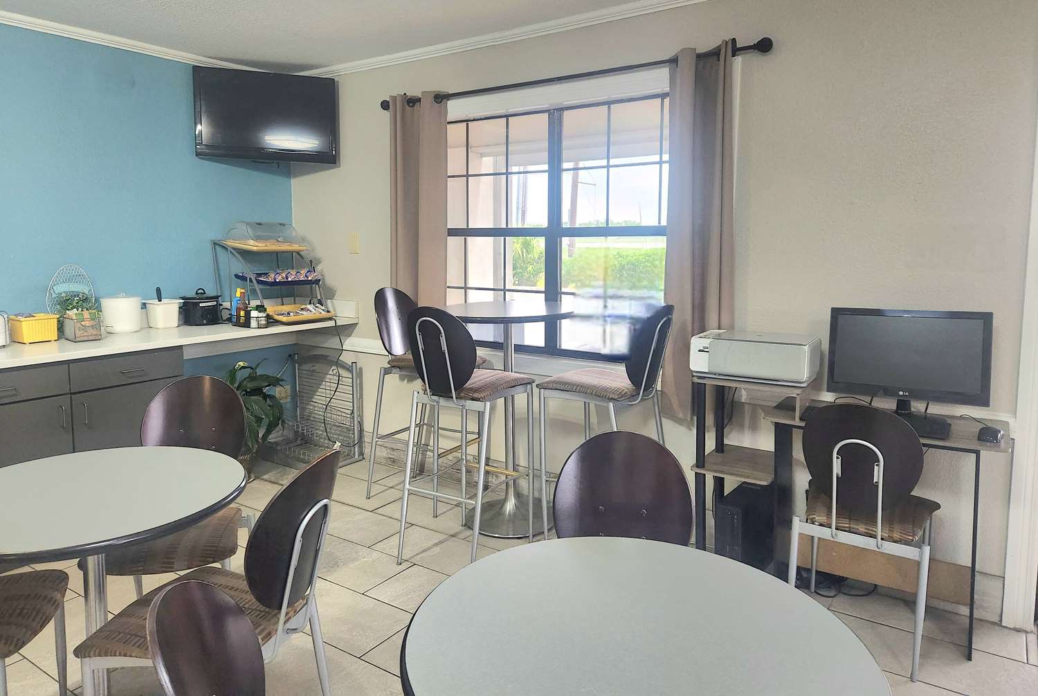 Days Inn by Wyndham Monroe 17/19