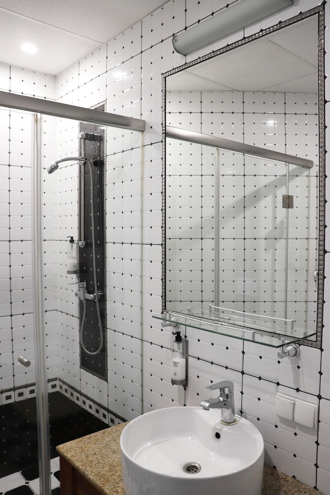 Hotel Piast 47/50