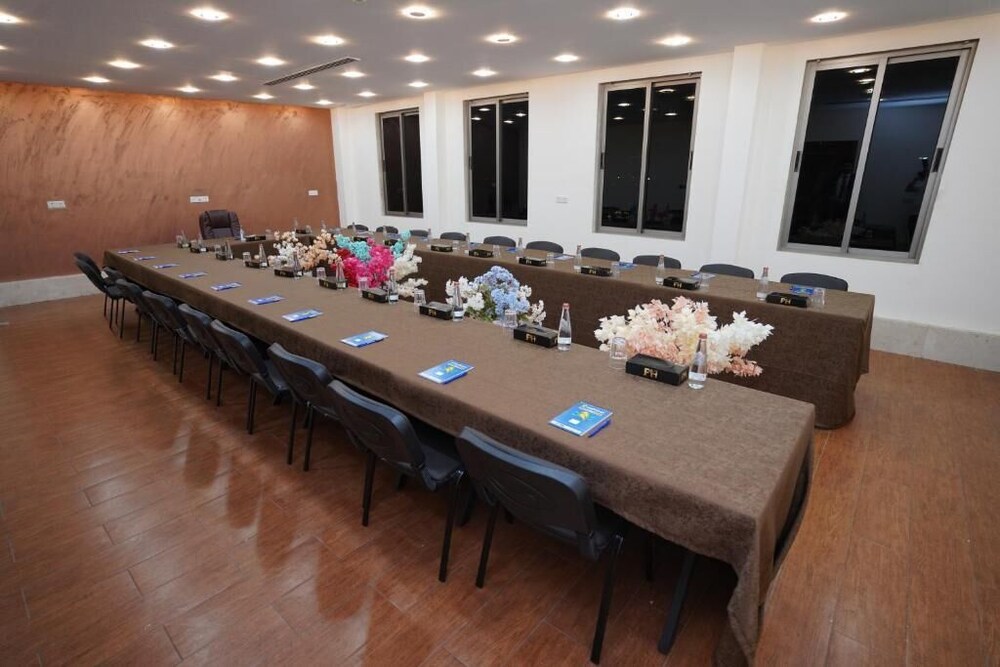 Newland Luxury Apartments 42/50