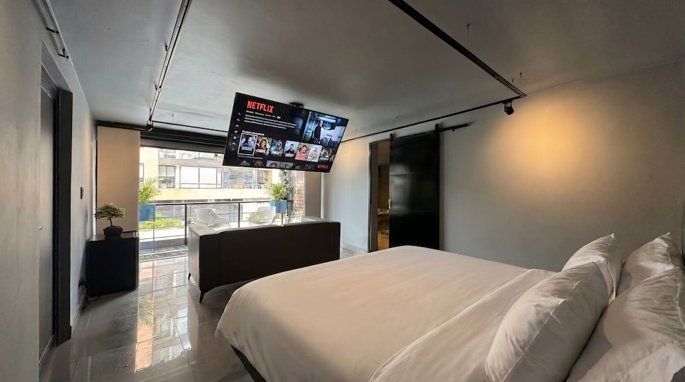Hostel Joy Cll 85 12/47