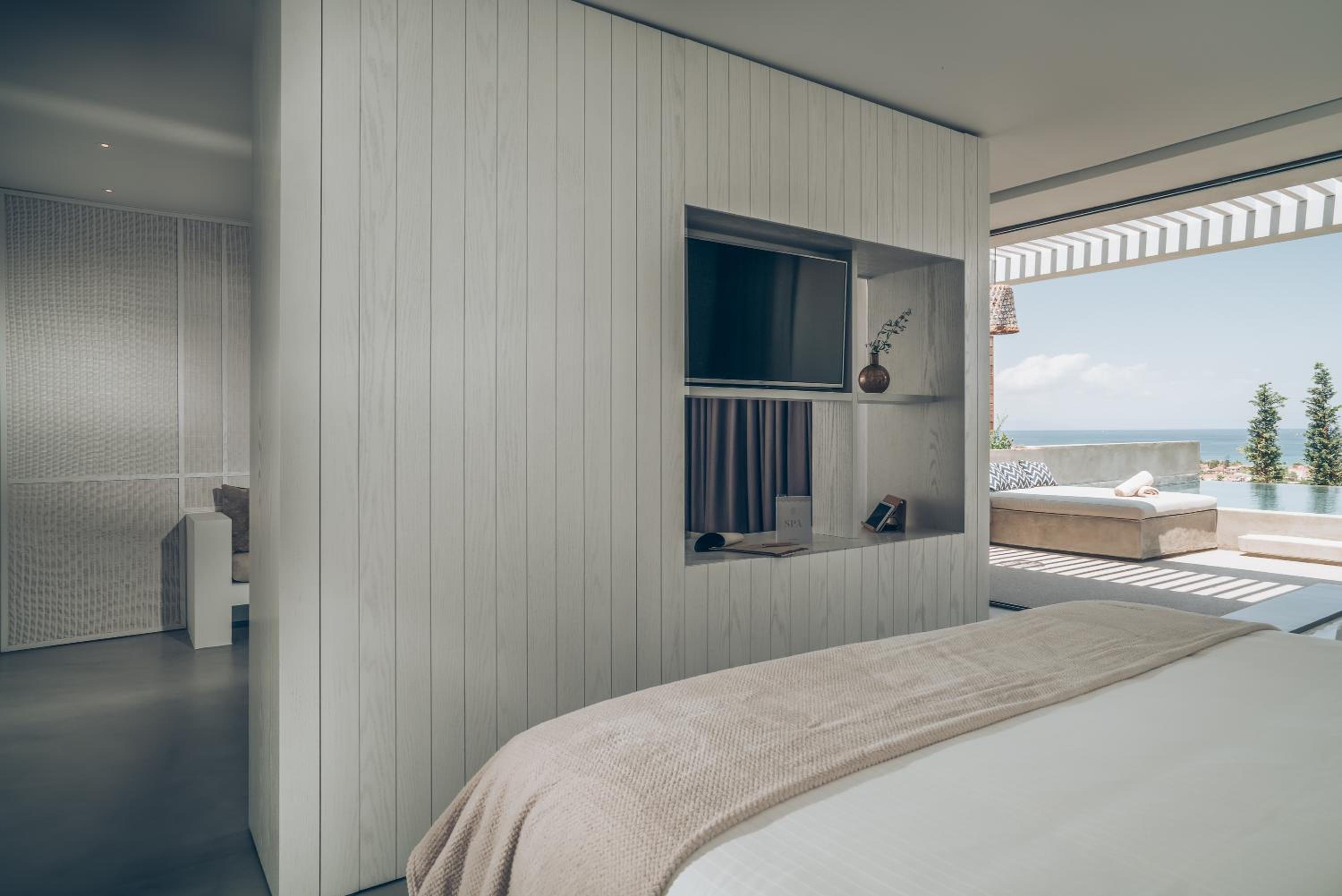 HONEYMOON, SUITE