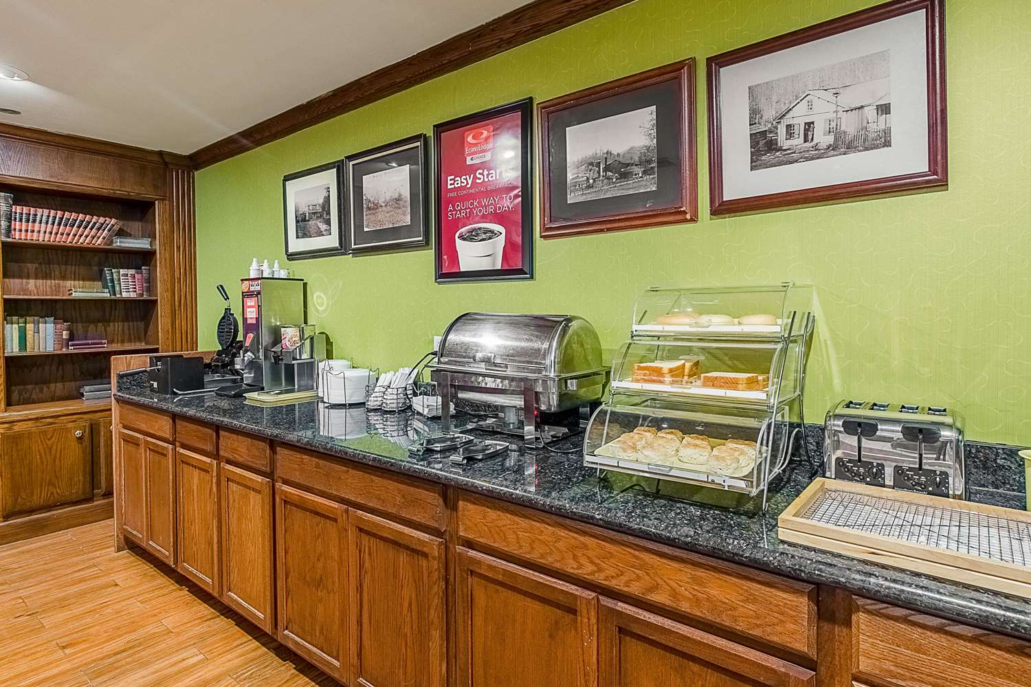 Econo Lodge Inn & Suites Norton - Wise South 6/44