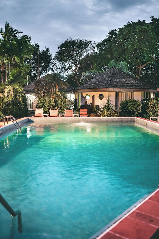 KARIWAK VILLAGE HOLISTIC HAVEN HOTEL 25/50