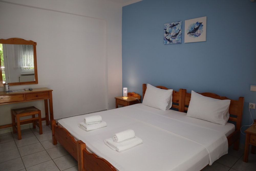 Delphin Rooms Sivota 7/50