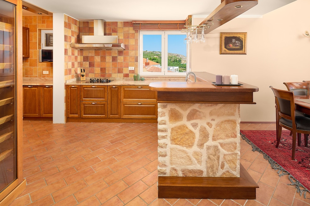 Villa Andrea 6/62