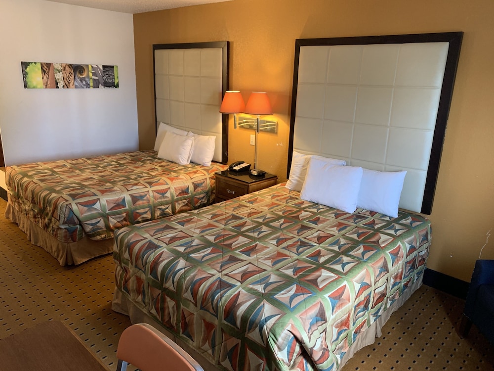 Brentwood Inn Suites 6/41